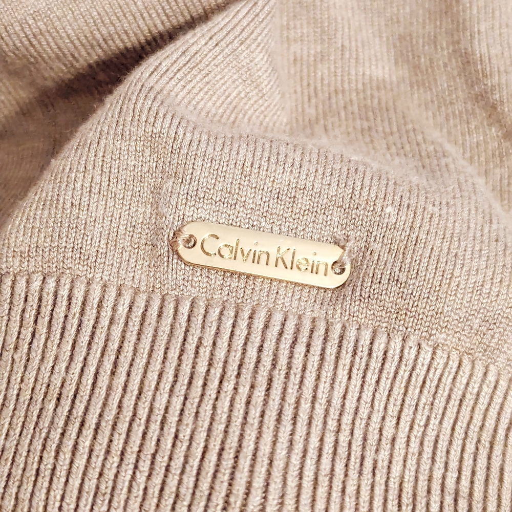Calvin Klein Sweater Vest - Picture 2 of 3